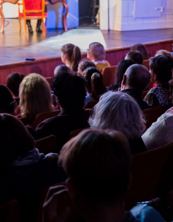 Kultura – do kina czy teatru dotrzecie w pół godziny – albo autem, albo korzystając z szynobusa